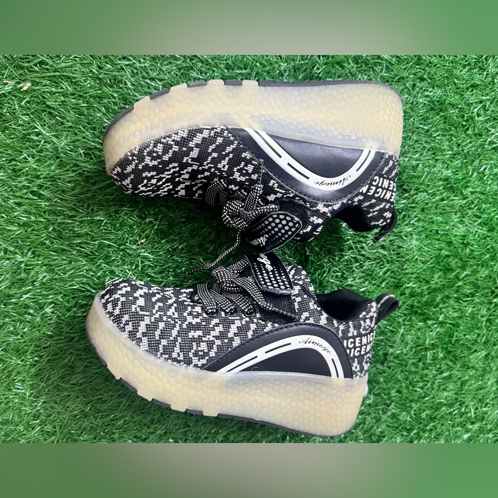 Wheelie’S Style Kids' Black and White‎ Sneakers Size 32